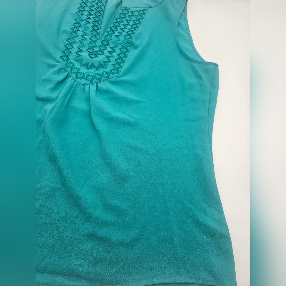 Market & Spruce Womens Green Sleeveless Embroidered Notch V-Neck Top L - Picture 4 of 12